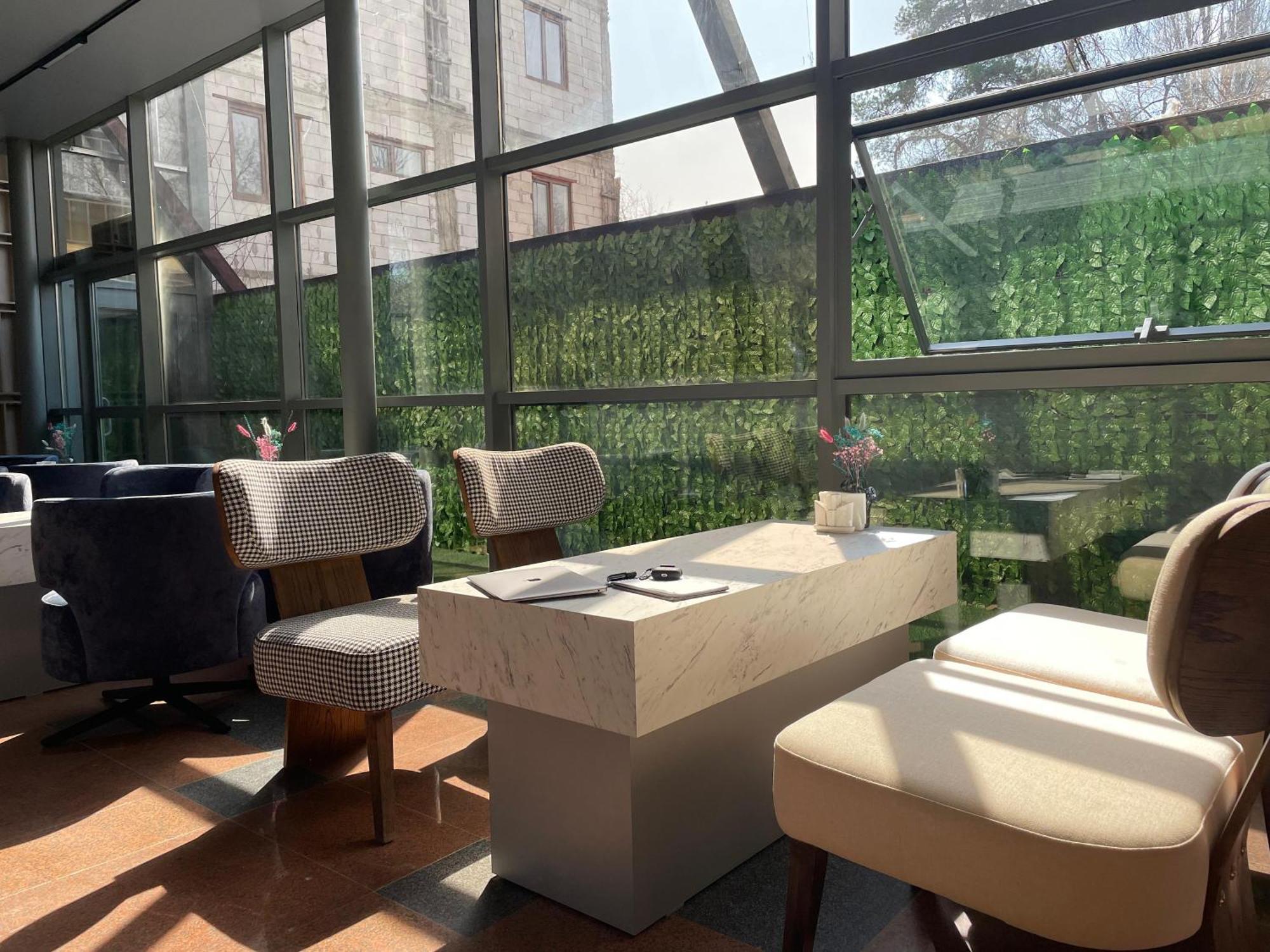 Aykun Hotel Almaty Ngoại thất bức ảnh