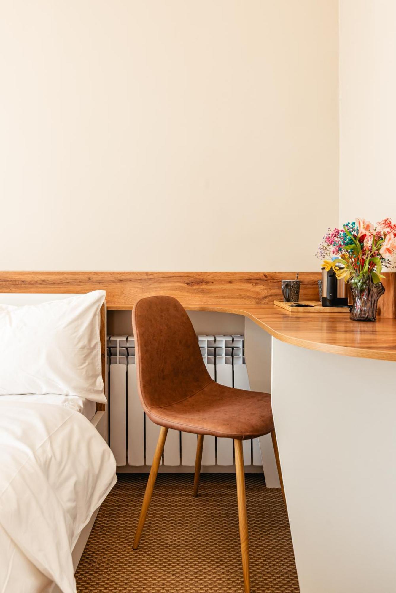 Aykun Hotel Almaty Ngoại thất bức ảnh
