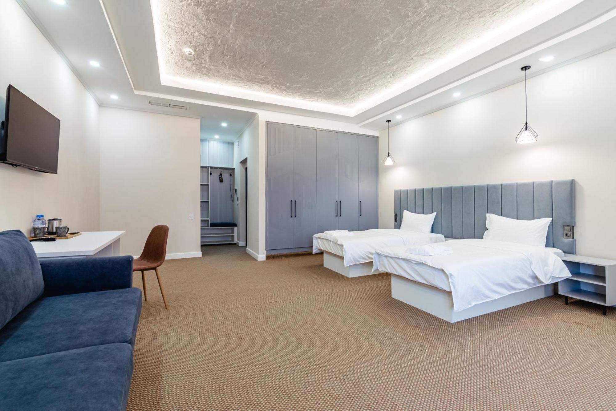 Aykun Hotel Almaty Ngoại thất bức ảnh