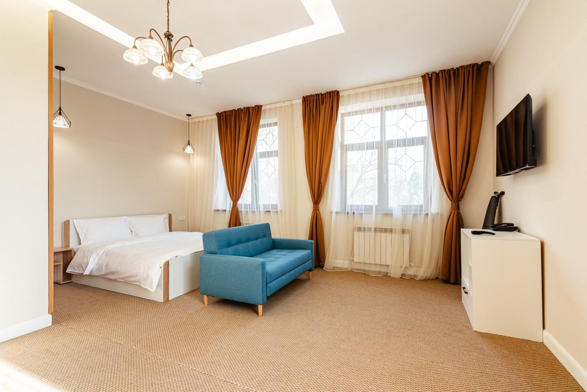 Aykun Hotel Almaty Ngoại thất bức ảnh