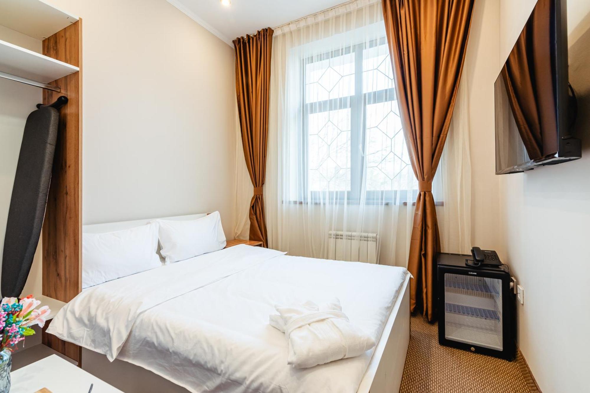 Aykun Hotel Almaty Ngoại thất bức ảnh