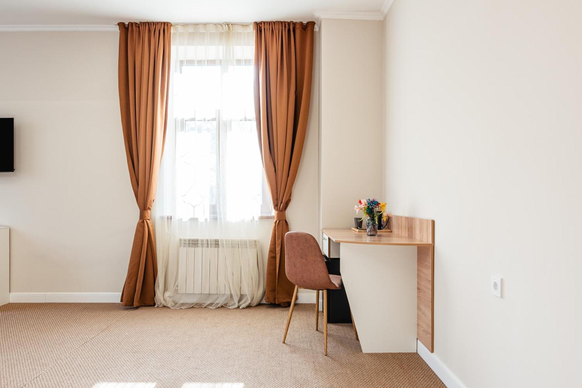 Aykun Hotel Almaty Ngoại thất bức ảnh