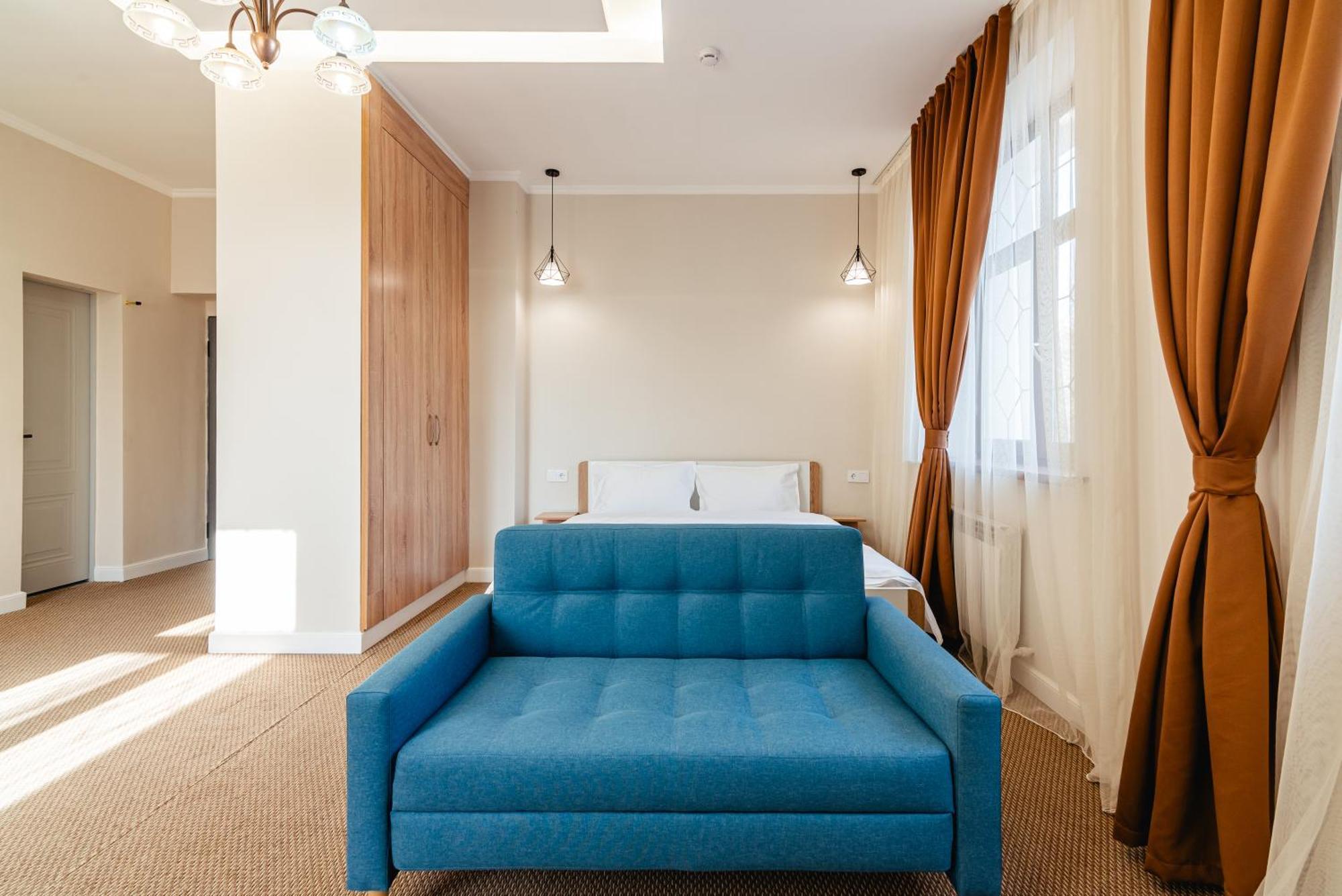 Aykun Hotel Almaty Ngoại thất bức ảnh